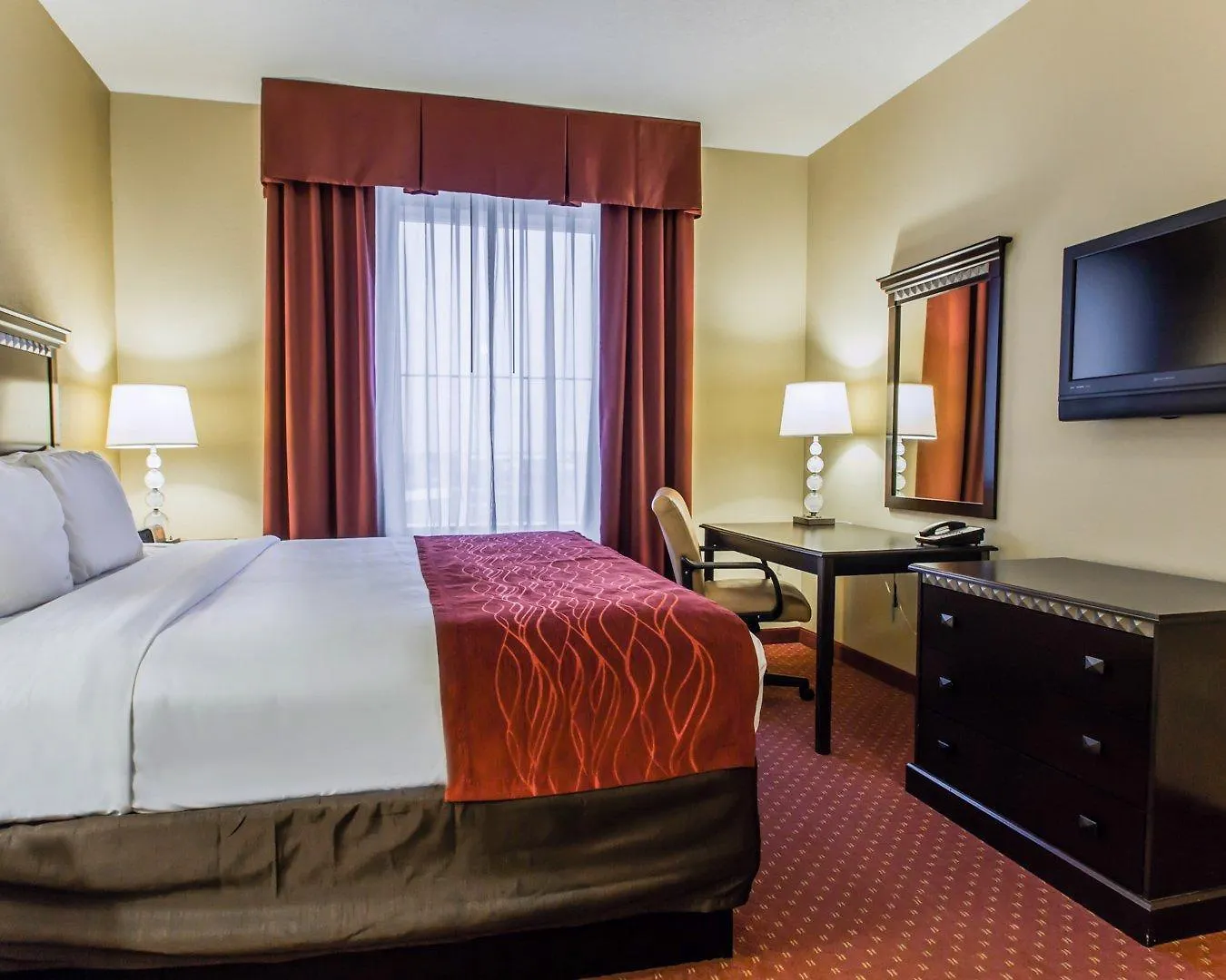 Comfort Inn & Suites Maingate South Davenport