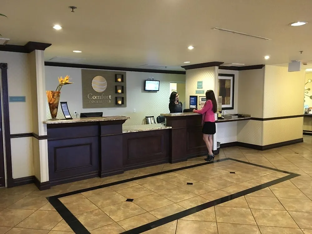 Szálloda Comfort Inn & Suites Maingate South Davenport